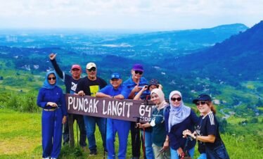 Trip Puncak Langit Sentul dengan pemandangan alam dan jalur trekking terbaik